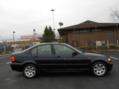 2002 BMW 325  xi