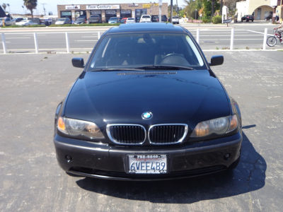 2004 BMW 325  i