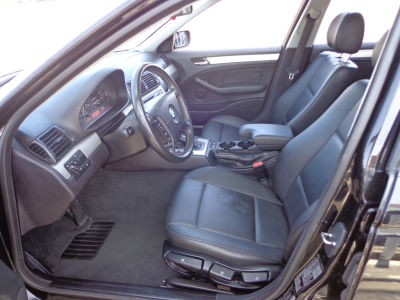 2004 BMW 325  i
