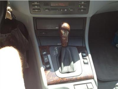 2003 BMW 325 i