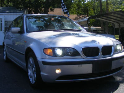 2003 BMW 325  i