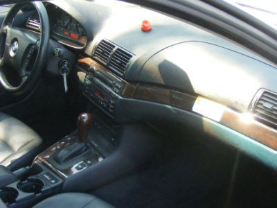 2003 BMW 325  i