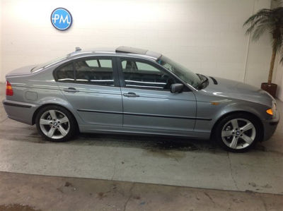 2004 BMW 325  i