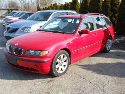 2003 BMW 325  iT