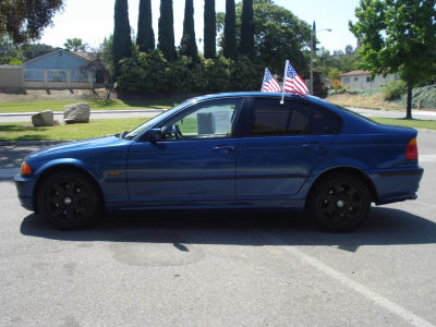 2001 BMW 325 i