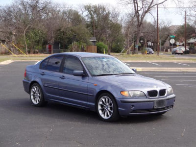 2002 BMW 325  i