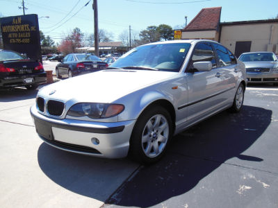 2005 BMW 325  i