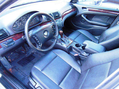 2005 BMW 325 i