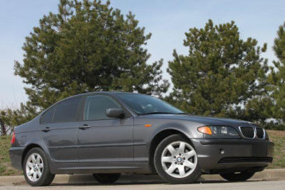 2002 BMW 325  xi