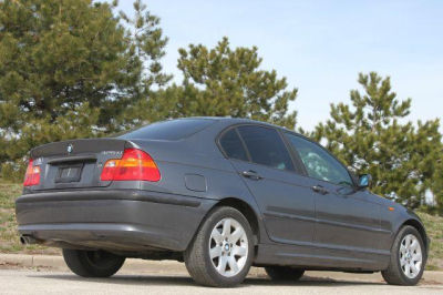 2002 BMW 325 xi