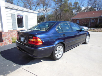 2005 BMW 325 i