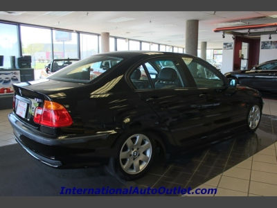 2001 BMW 325 i