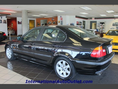 2001 BMW 325 i