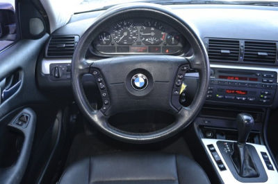 2002 BMW 325 i