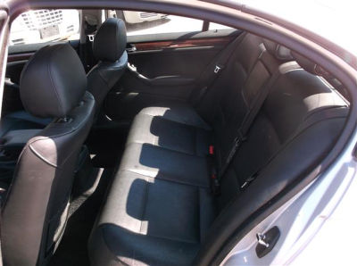 2003 BMW 325  xi