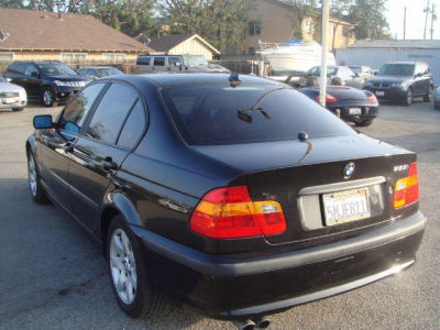 2004 BMW 325 i