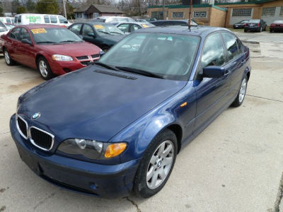 2003 BMW 325  i