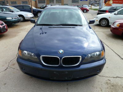 2003 BMW 325  i