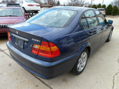 2003 BMW 325  i