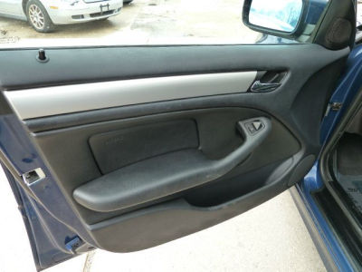 2003 BMW 325  i