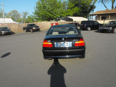 2002 BMW 325 i