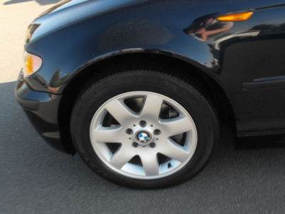 2002 BMW 325 i