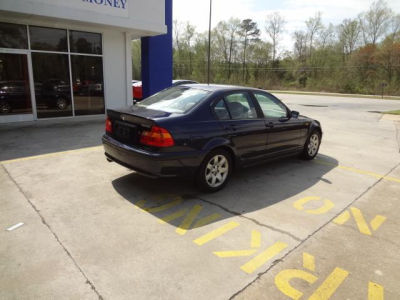 2003 BMW 325  i