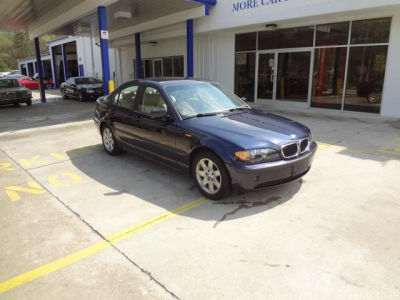 2003 BMW 325  i