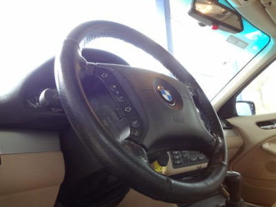 2003 BMW 325  i