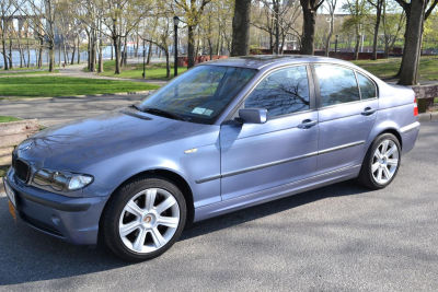 2002 BMW 325  i