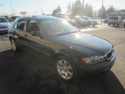 2004 BMW 325  i