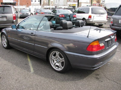 2001 BMW 325  Ci