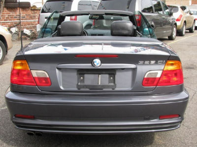 2001 BMW 325  Ci
