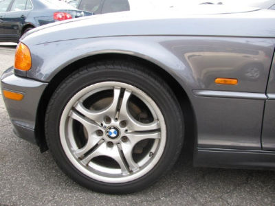 2001 BMW 325  Ci