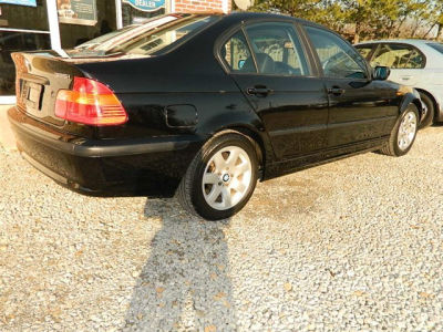 2003 BMW 325  i