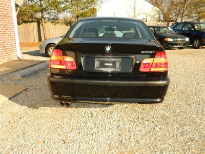 2003 BMW 325  i