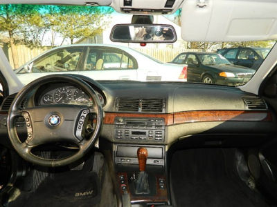 2003 BMW 325  i