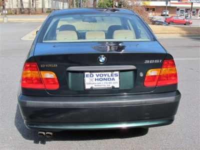 2003 BMW 325  i