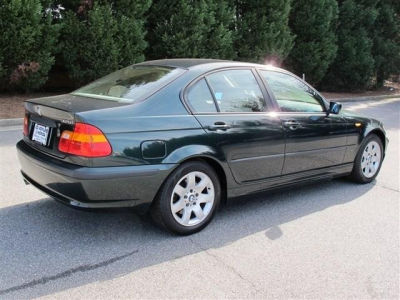 2003 BMW 325  i
