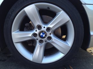 2005 BMW 325 i