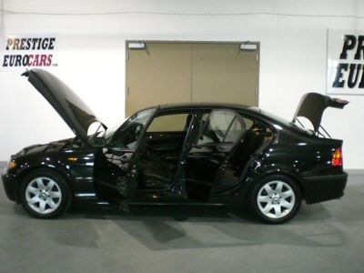 2002 BMW 325  i