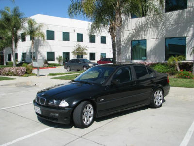 2001 BMW 325  i