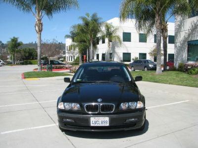 2001 BMW 325  i
