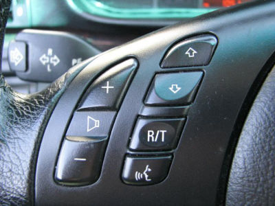 2001 BMW 325  i