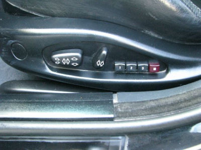 2001 BMW 325  i