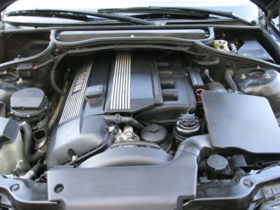 2001 BMW 325  i