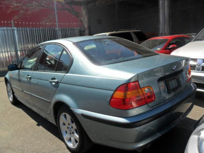 2004 BMW 325 xi
