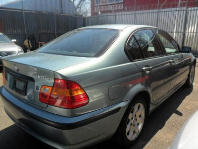 2004 BMW 325 xi