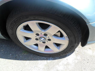 2004 BMW 325 xi