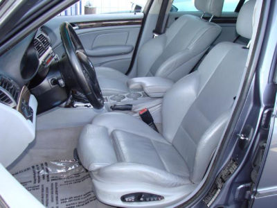 2001 BMW 325 i